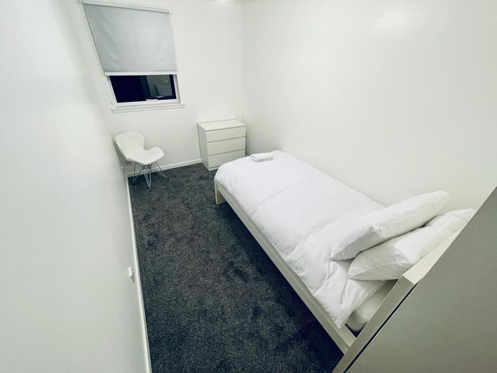 Modern 2 Bedroom Apartment With Free Parking Glasgow Buitenkant foto
